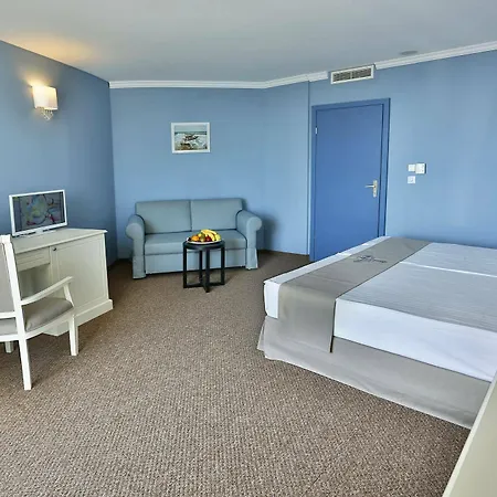 Hotel Sofia 4*